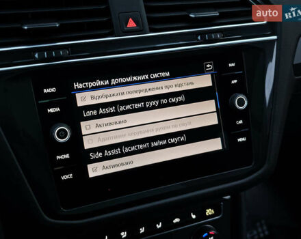 Черный Фольксваген Тигуан, объемом двигателя 2 л и пробегом 177 тыс. км за 32999 $, фото 46 на Automoto.ua