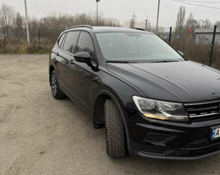 Черный Фольксваген Тигуан, объемом двигателя 2 л и пробегом 55 тыс. км за 21400 $, фото 1 на Automoto.ua