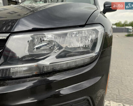 Чорний Фольксваген Тігуан, об'ємом двигуна 1.98 л та пробігом 130 тис. км за 21500 $, фото 7 на Automoto.ua