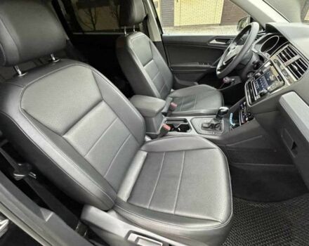 Черный Фольксваген Тигуан, объемом двигателя 2 л и пробегом 184 тыс. км за 18500 $, фото 4 на Automoto.ua