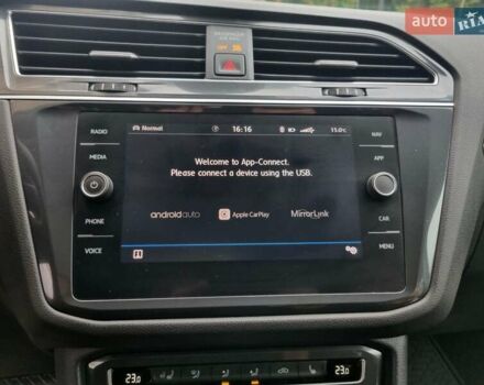 Черный Фольксваген Тигуан, объемом двигателя 2 л и пробегом 58 тыс. км за 26900 $, фото 14 на Automoto.ua