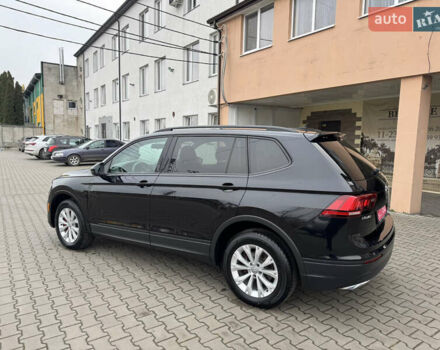 Черный Фольксваген Тигуан, объемом двигателя 2 л и пробегом 232 тыс. км за 14300 $, фото 8 на Automoto.ua