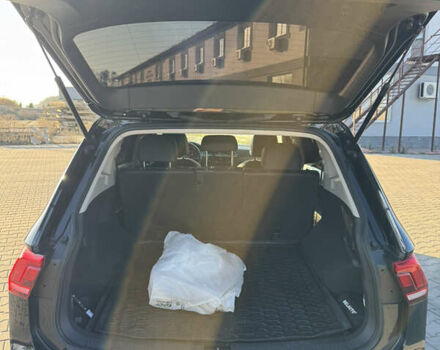 Черный Фольксваген Тигуан, объемом двигателя 2 л и пробегом 160 тыс. км за 21000 $, фото 12 на Automoto.ua