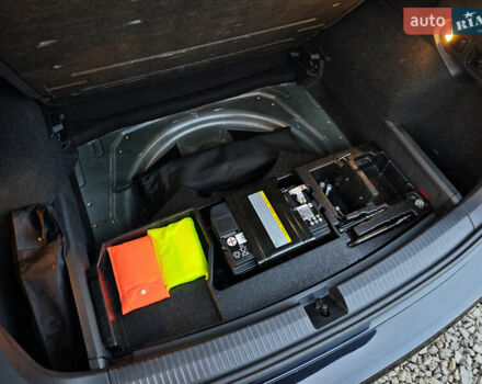 Черный Фольксваген Тигуан, объемом двигателя 2 л и пробегом 177 тыс. км за 32999 $, фото 63 на Automoto.ua