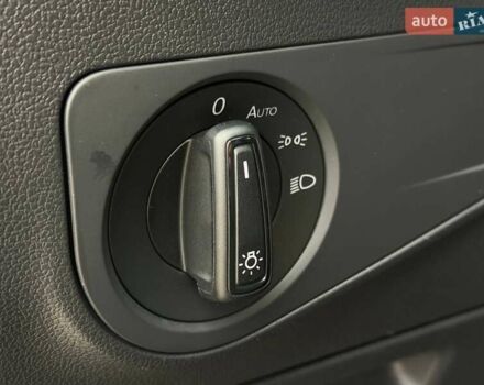 Чорний Фольксваген Тігуан, об'ємом двигуна 2 л та пробігом 129 тис. км за 17500 $, фото 35 на Automoto.ua