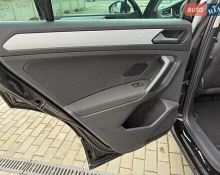 Чорний Фольксваген Тігуан, об'ємом двигуна 2 л та пробігом 228 тис. км за 26900 $, фото 39 на Automoto.ua