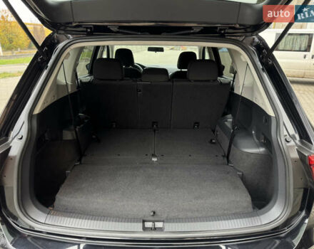 Чорний Фольксваген Тігуан, об'ємом двигуна 2 л та пробігом 232 тис. км за 14200 $, фото 38 на Automoto.ua