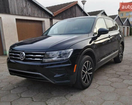 Черный Фольксваген Тигуан, объемом двигателя 2 л и пробегом 96 тыс. км за 16300 $, фото 3 на Automoto.ua