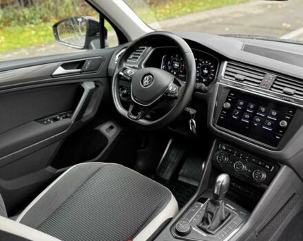 Чорний Фольксваген Тігуан, об'ємом двигуна 2 л та пробігом 134 тис. км за 22000 $, фото 11 на Automoto.ua