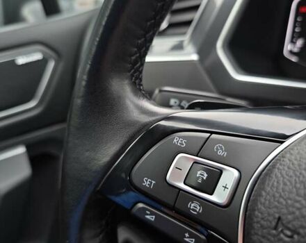 Черный Фольксваген Тигуан, объемом двигателя 2 л и пробегом 199 тыс. км за 31000 $, фото 78 на Automoto.ua