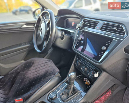 Черный Фольксваген Тигуан, объемом двигателя 1.97 л и пробегом 85 тыс. км за 28800 $, фото 11 на Automoto.ua