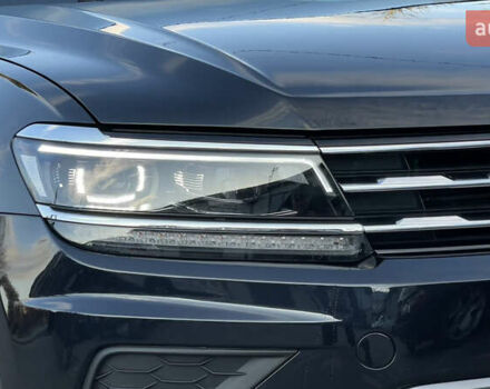 Черный Фольксваген Тигуан, объемом двигателя 2 л и пробегом 170 тыс. км за 18799 $, фото 20 на Automoto.ua