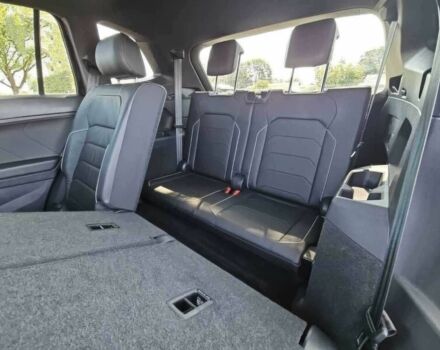 Черный Фольксваген Тигуан, объемом двигателя 2 л и пробегом 30 тыс. км за 19200 $, фото 12 на Automoto.ua