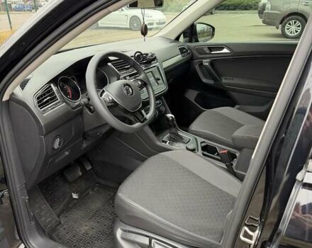 Черный Фольксваген Тигуан, объемом двигателя 2 л и пробегом 55 тыс. км за 21400 $, фото 14 на Automoto.ua