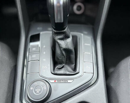 Черный Фольксваген Тигуан, объемом двигателя 1.97 л и пробегом 61 тыс. км за 26999 $, фото 12 на Automoto.ua