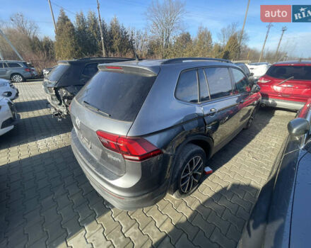 Чорний Фольксваген Тігуан, об'ємом двигуна 2 л та пробігом 79 тис. км за 11500 $, фото 4 на Automoto.ua