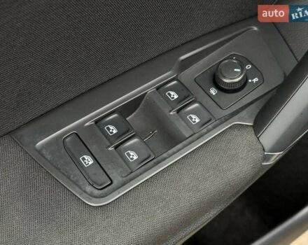 Чорний Фольксваген Тігуан, об'ємом двигуна 2 л та пробігом 129 тис. км за 17500 $, фото 36 на Automoto.ua