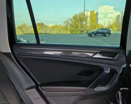 Черный Фольксваген Тигуан, объемом двигателя 1.97 л и пробегом 85 тыс. км за 28800 $, фото 22 на Automoto.ua