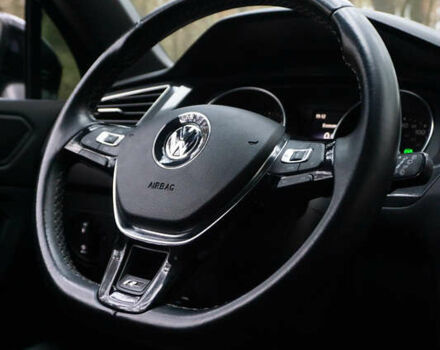 Чорний Фольксваген Тігуан, об'ємом двигуна 2 л та пробігом 53 тис. км за 21900 $, фото 16 на Automoto.ua