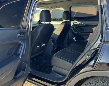 Черный Фольксваген Тигуан, объемом двигателя 2 л и пробегом 160 тыс. км за 21000 $, фото 10 на Automoto.ua