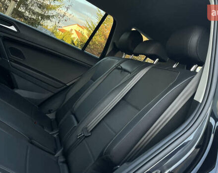 Черный Фольксваген Тигуан, объемом двигателя 2 л и пробегом 170 тыс. км за 18799 $, фото 67 на Automoto.ua