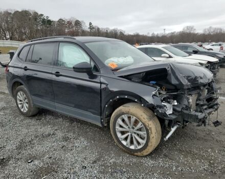 Чорний Фольксваген Тігуан, об'ємом двигуна 2 л та пробігом 112 тис. км за 8300 $, фото 2 на Automoto.ua