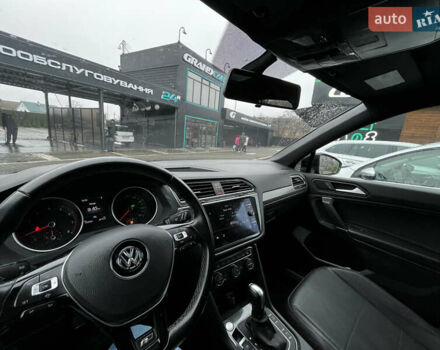 Чорний Фольксваген Тігуан, об'ємом двигуна 1.98 л та пробігом 133 тис. км за 21500 $, фото 11 на Automoto.ua
