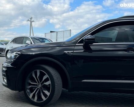 Черный Фольксваген Тигуан, объемом двигателя 2 л и пробегом 53 тыс. км за 24590 $, фото 11 на Automoto.ua