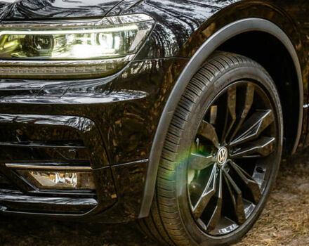 Чорний Фольксваген Тігуан, об'ємом двигуна 2 л та пробігом 53 тис. км за 21900 $, фото 8 на Automoto.ua