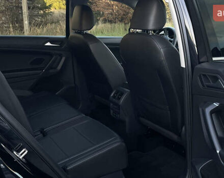 Черный Фольксваген Тигуан, объемом двигателя 2 л и пробегом 170 тыс. км за 18799 $, фото 71 на Automoto.ua