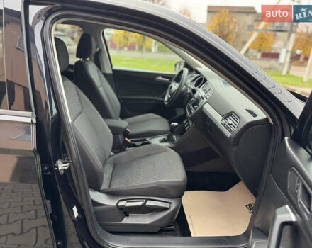 Чорний Фольксваген Тігуан, об'ємом двигуна 2 л та пробігом 232 тис. км за 14200 $, фото 29 на Automoto.ua