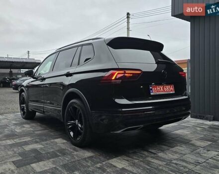 Черный Фольксваген Тигуан, объемом двигателя 2 л и пробегом 199 тыс. км за 31000 $, фото 21 на Automoto.ua