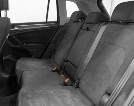 Чорний Фольксваген Тігуан, об'ємом двигуна 0 л та пробігом 82 тис. км за 13600 $, фото 8 на Automoto.ua