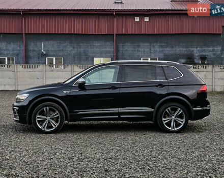Черный Фольксваген Тигуан, объемом двигателя 2 л и пробегом 177 тыс. км за 32999 $, фото 7 на Automoto.ua