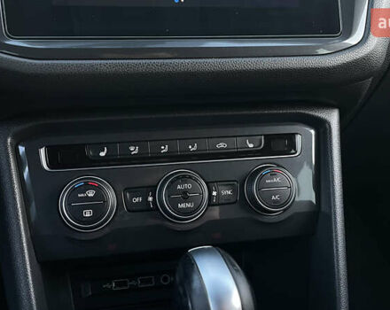 Черный Фольксваген Тигуан, объемом двигателя 2 л и пробегом 170 тыс. км за 18799 $, фото 89 на Automoto.ua