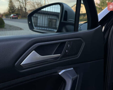 Черный Фольксваген Тигуан, объемом двигателя 2 л и пробегом 170 тыс. км за 18799 $, фото 54 на Automoto.ua