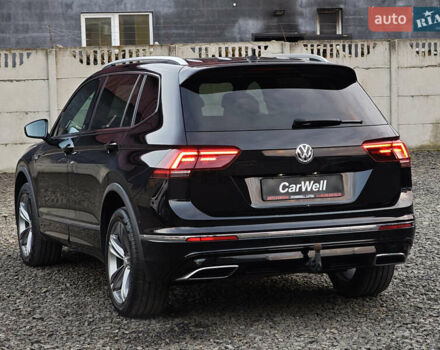 Черный Фольксваген Тигуан, объемом двигателя 2 л и пробегом 177 тыс. км за 32999 $, фото 3 на Automoto.ua