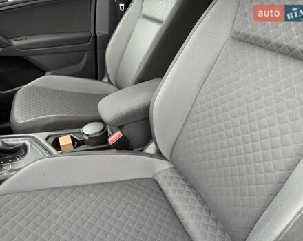 Чорний Фольксваген Тігуан, об'ємом двигуна 2 л та пробігом 228 тис. км за 26900 $, фото 32 на Automoto.ua