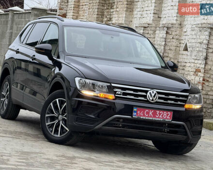 Черный Фольксваген Тигуан, объемом двигателя 1.98 л и пробегом 70 тыс. км за 17400 $, фото 1 на Automoto.ua