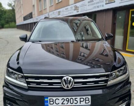 Черный Фольксваген Тигуан, объемом двигателя 2 л и пробегом 58 тыс. км за 26900 $, фото 1 на Automoto.ua