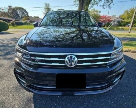 Черный Фольксваген Тигуан, объемом двигателя 2 л и пробегом 45 тыс. км за 11000 $, фото 1 на Automoto.ua