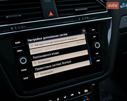 Черный Фольксваген Тигуан, объемом двигателя 2 л и пробегом 177 тыс. км за 32999 $, фото 49 на Automoto.ua