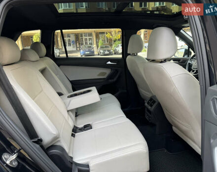 Черный Фольксваген Тигуан, объемом двигателя 2 л и пробегом 93 тыс. км за 23000 $, фото 22 на Automoto.ua