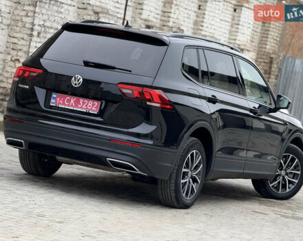 Черный Фольксваген Тигуан, объемом двигателя 1.98 л и пробегом 70 тыс. км за 17400 $, фото 21 на Automoto.ua