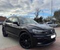 Черный Фольксваген Тигуан, объемом двигателя 2 л и пробегом 46 тыс. км за 17790 $, фото 1 на Automoto.ua