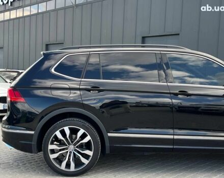 Черный Фольксваген Тигуан, объемом двигателя 2 л и пробегом 53 тыс. км за 24590 $, фото 5 на Automoto.ua