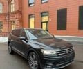Черный Фольксваген Тигуан, объемом двигателя 2 л и пробегом 79 тыс. км за 18000 $, фото 1 на Automoto.ua