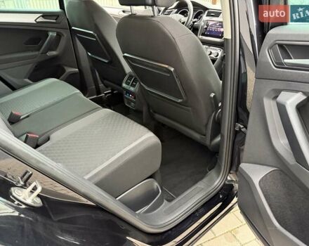 Чорний Фольксваген Тігуан, об'ємом двигуна 2 л та пробігом 228 тис. км за 26900 $, фото 49 на Automoto.ua