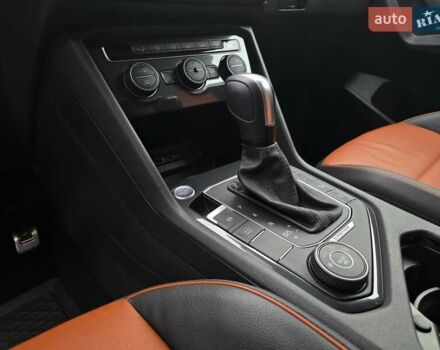 Черный Фольксваген Тигуан, объемом двигателя 2 л и пробегом 199 тыс. км за 31000 $, фото 88 на Automoto.ua