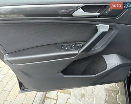 Черный Фольксваген Тигуан, объемом двигателя 2 л и пробегом 227 тыс. км за 24100 $, фото 27 на Automoto.ua